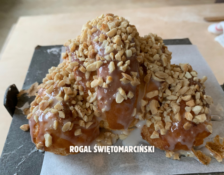 Rogal świętomarciński, croissant típico de Poznań