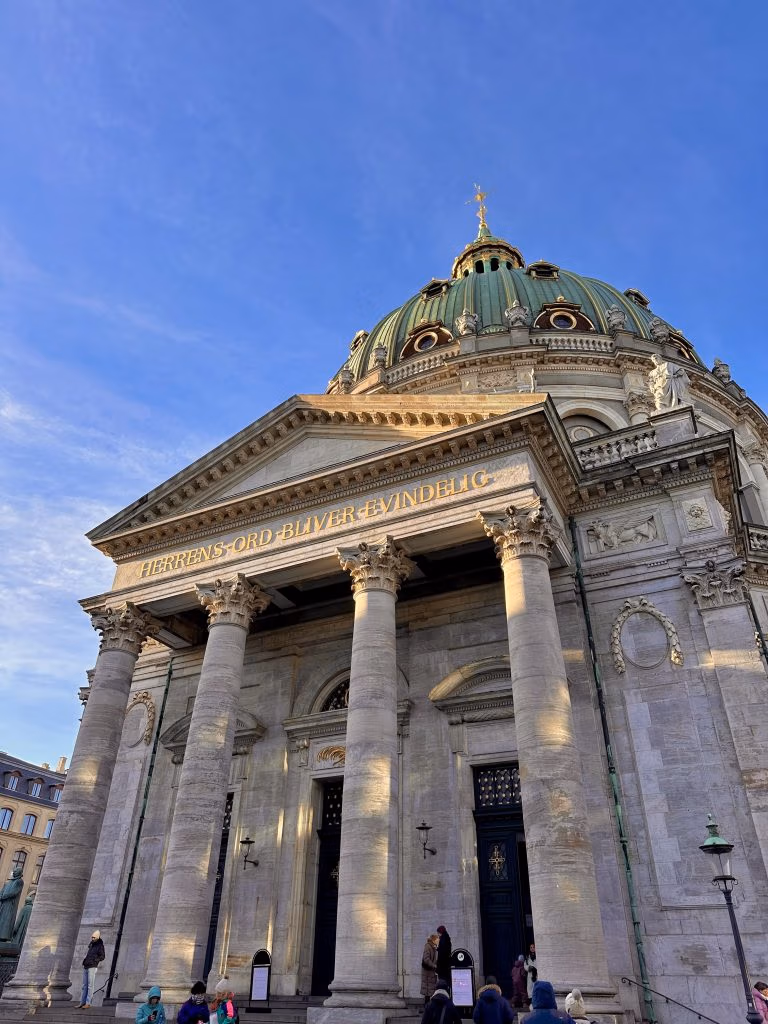Exterior de la Iglesia de Mármol en Copenhague