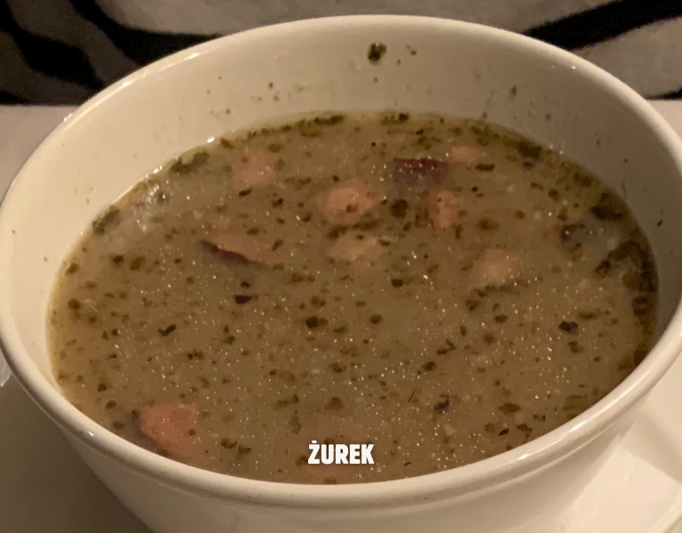 Żurek, sopa tradicional polaca de sabor ácido